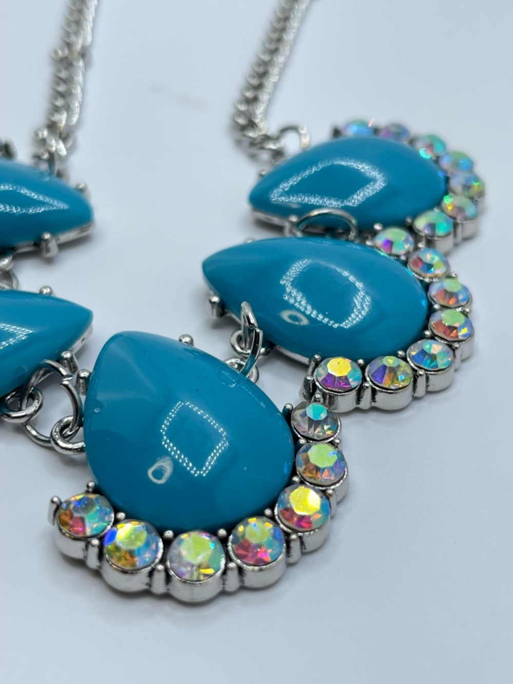 Silver Tone Turquoise Acrylic AB Crystal Statement Necklace Chunky New - Picture 3 of 6